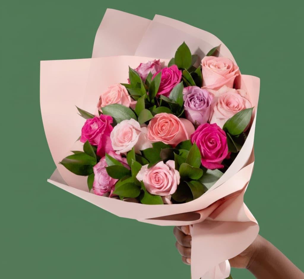 Ramo De 12 Rosas Multicolor